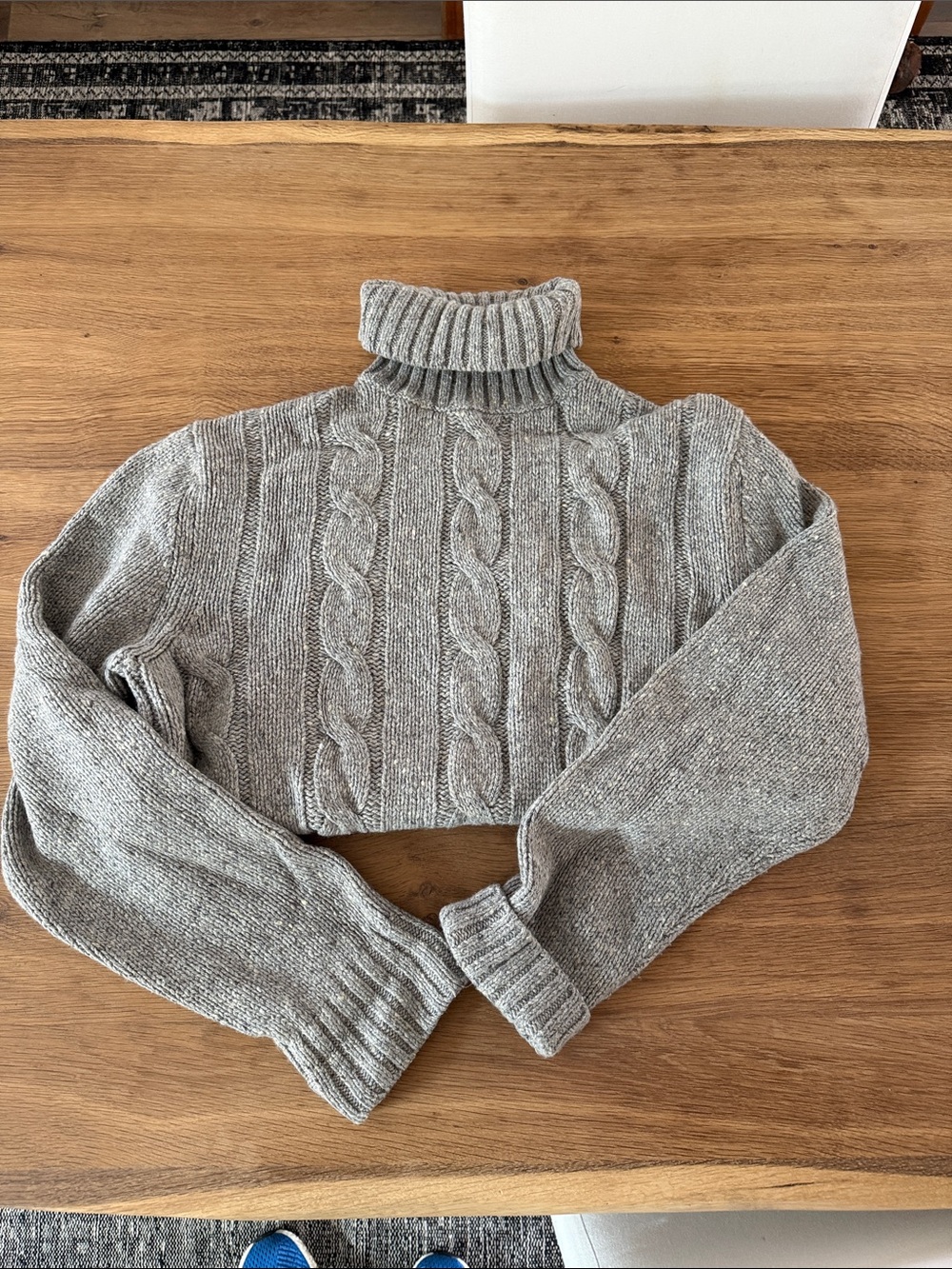 Banana Republic Grey Cable Turtleneck Sweater. Men’s size medium